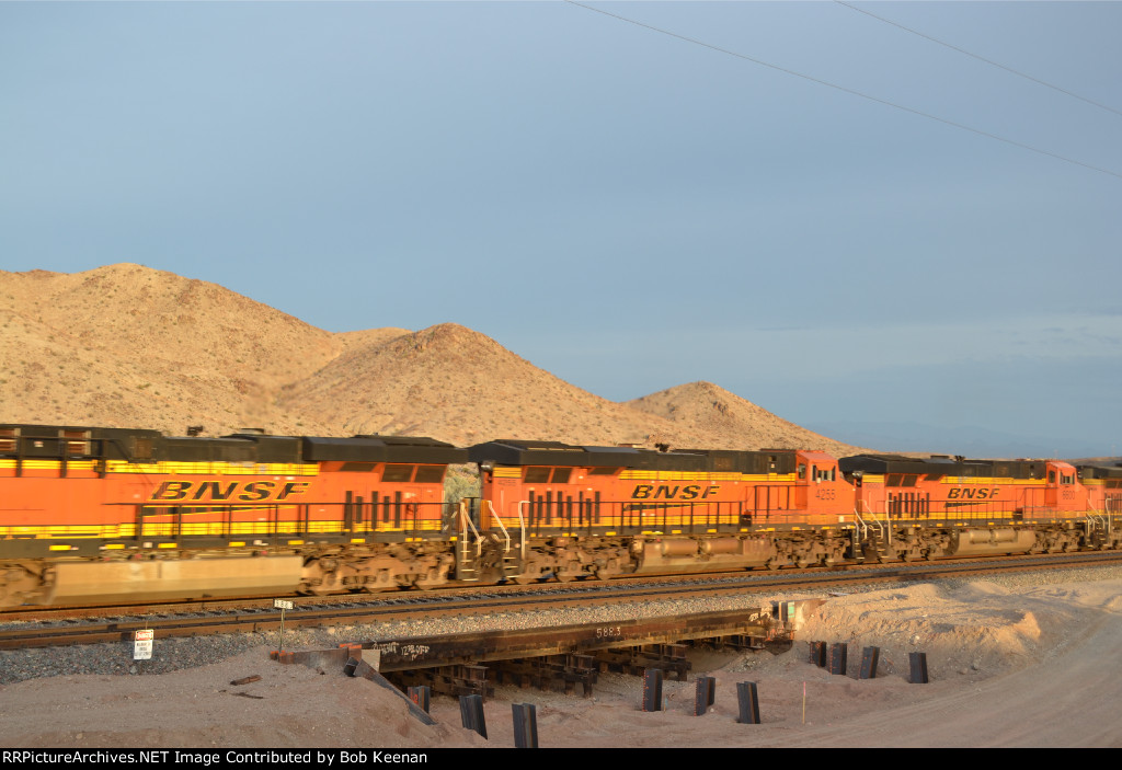 BNSF 4255